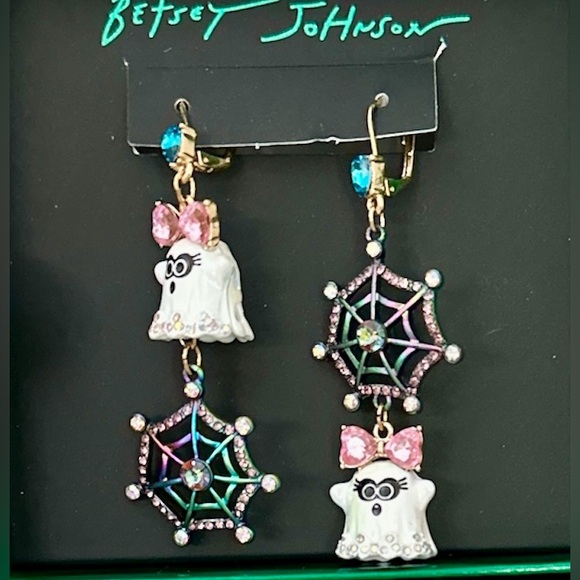 Betsey Johnson Ghost & Spider Web Dangle Earrings Halloween Party Time NWT 👻👻 - Picture 4 of 4